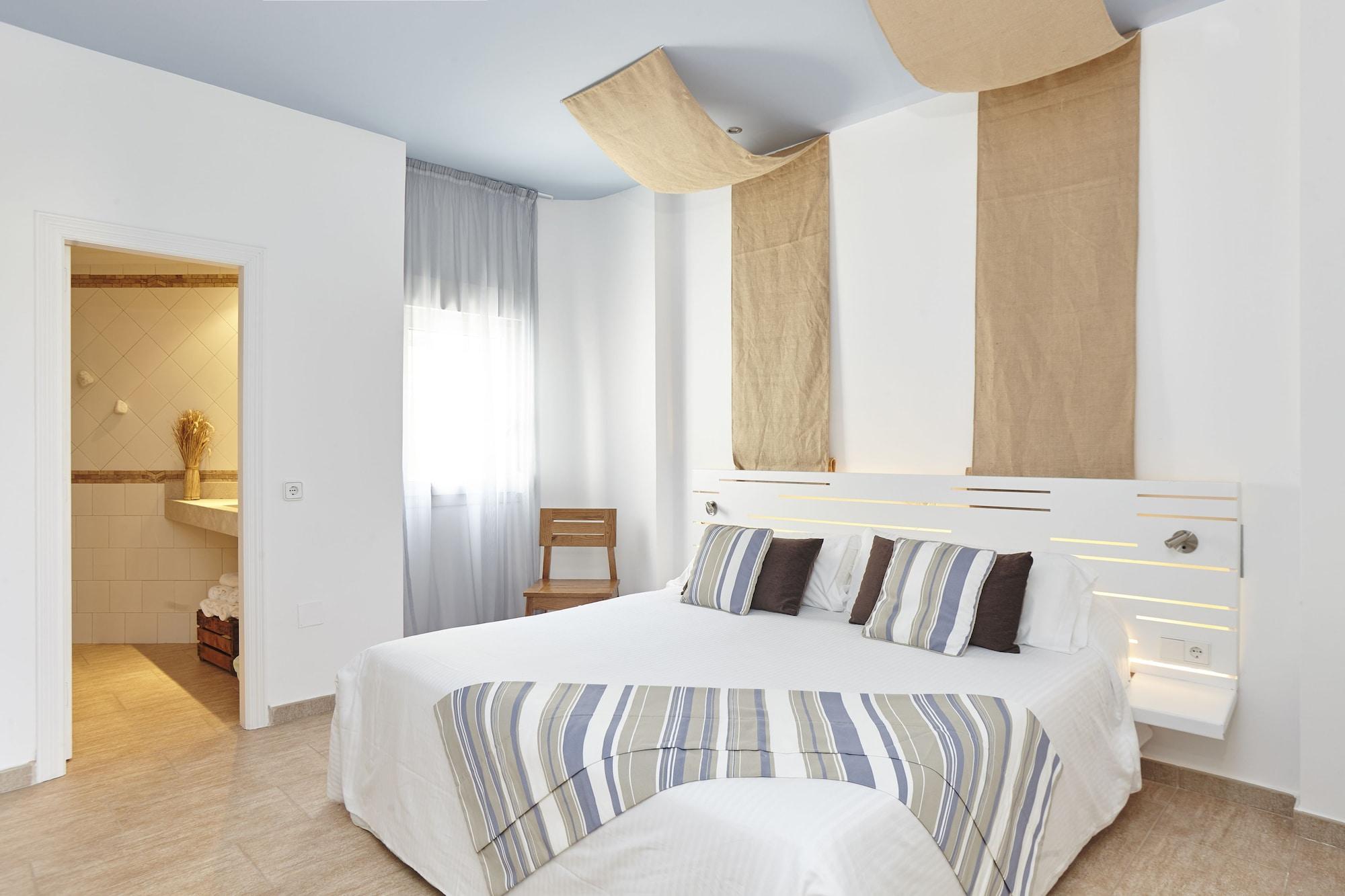 Apartamentos Castavi Es Pujols Zewnętrze zdjęcie