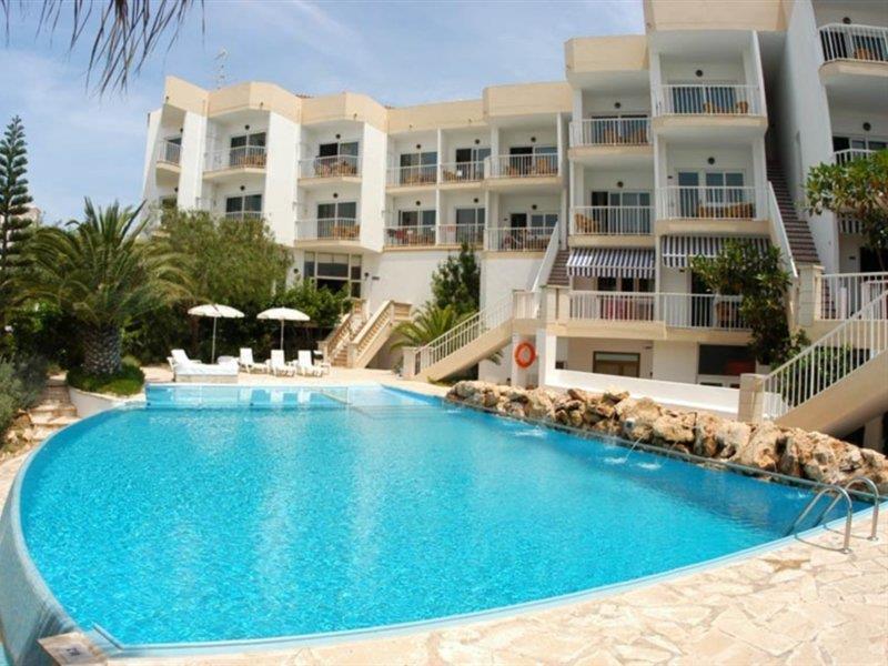 Apartamentos Castavi Es Pujols Zewnętrze zdjęcie